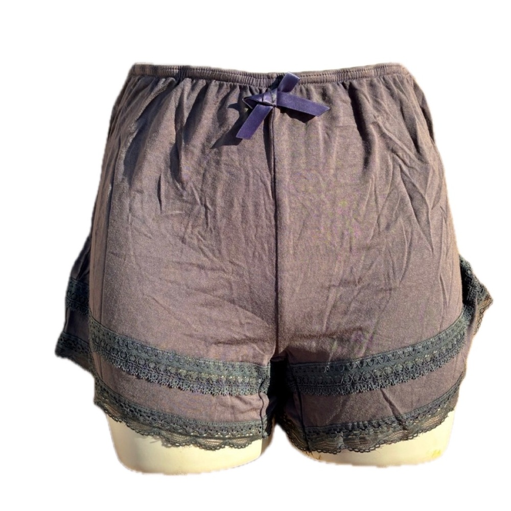 🎉2 for $25🎉 POL Purple Lace Trim Elastic Waist Shorts - NWT - Size Large!